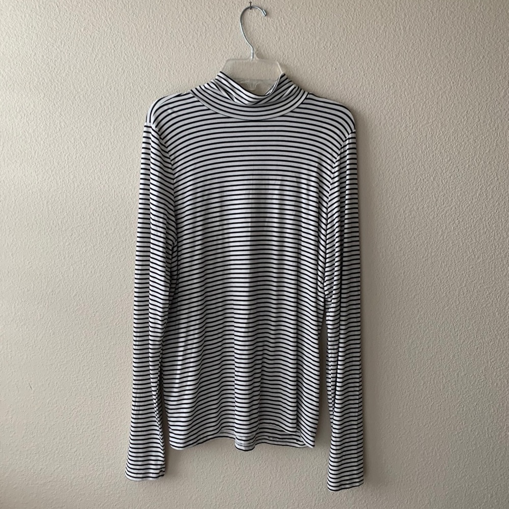 American Eagle striped turtleneck